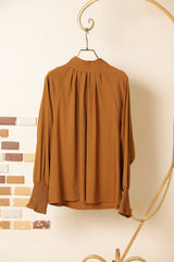 タックスタンドネックプルオーバー