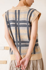 チェック柄ニットベスト