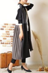ブッロキングプリーツワンピース