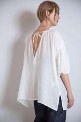 シアサッカーボリュームブラウス