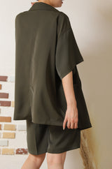 テーラードジャケット