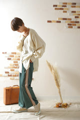 サテンライン入りパンツ