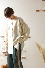 サテンライン入りパンツ