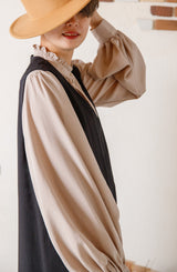 ピンタックフリルカラーブラウス