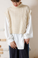 モヘアタッチケーブルベスト