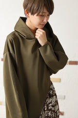 カットアウトフーディーワンピース