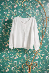 ハートネックブラウス