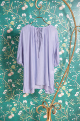 シアサッカーボリュームブラウス