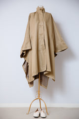 スクエアポンチョコート