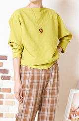 超軽量ニットドルマンプルオーバー