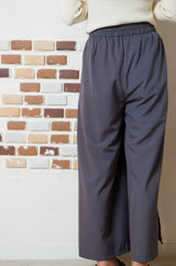 フロント切替スリットパンツ