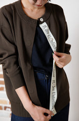 超軽量ニットロゴカーディガン