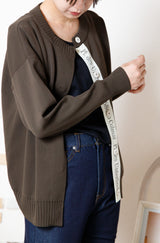 超軽量ニットロゴカーディガン