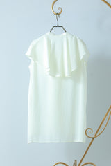 ラッフルカラーノースリブラウス