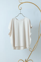 撥水ラウンドネックプルオーバー