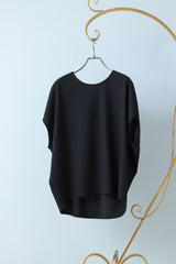 撥水ラウンドネックプルオーバー