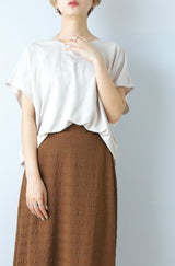 撥水ラウンドネックプルオーバー