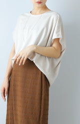 撥水ラウンドネックプルオーバー