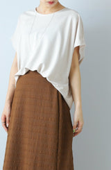 撥水ラウンドネックプルオーバー