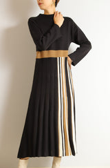 サイドストライプニットワンピース