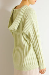 ケーブル編みフードチュニック