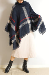 タートルネック大判チェック柄ポンチョ
