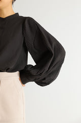 ボリュームプリーツスリーブブラウス