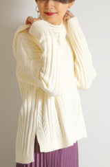 ケーブル編みフードチュニック