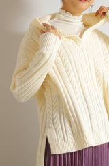 ケーブル編みフードチュニック