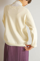 Vネックニットプルオーバー