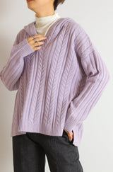 ケーブル編みフードチュニック