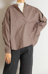 ノーカラーオーバーギャザーブラウス