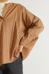 ノーカラーオーバーギャザーブラウス