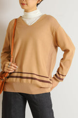 Vネックニットプルオーバー