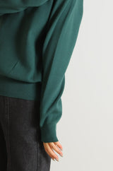 Vネックニットプルオーバー