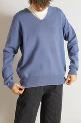Vネックニットプルオーバー