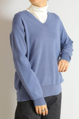 Vネックニットプルオーバー