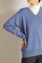 Vネックニットプルオーバー