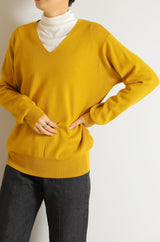 Vネックニットプルオーバー