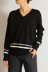 Vネックニットプルオーバー