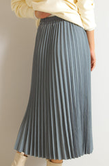 アコーディオンプリーツスカート