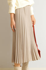 アコーディオンプリーツスカート