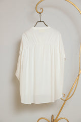 ノーカラーギャザーブラウス