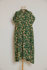 スキッパー襟花柄フレアワンピース