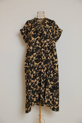 スキッパー襟花柄フレアワンピース