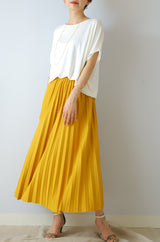 プリーツスカート