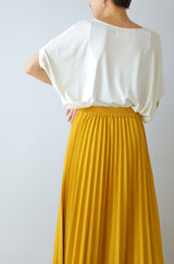 プリーツスカート