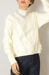 Vネックフリンジニットトップス