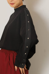 ショルダースナッププルオーバー