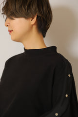 ショルダースナッププルオーバー